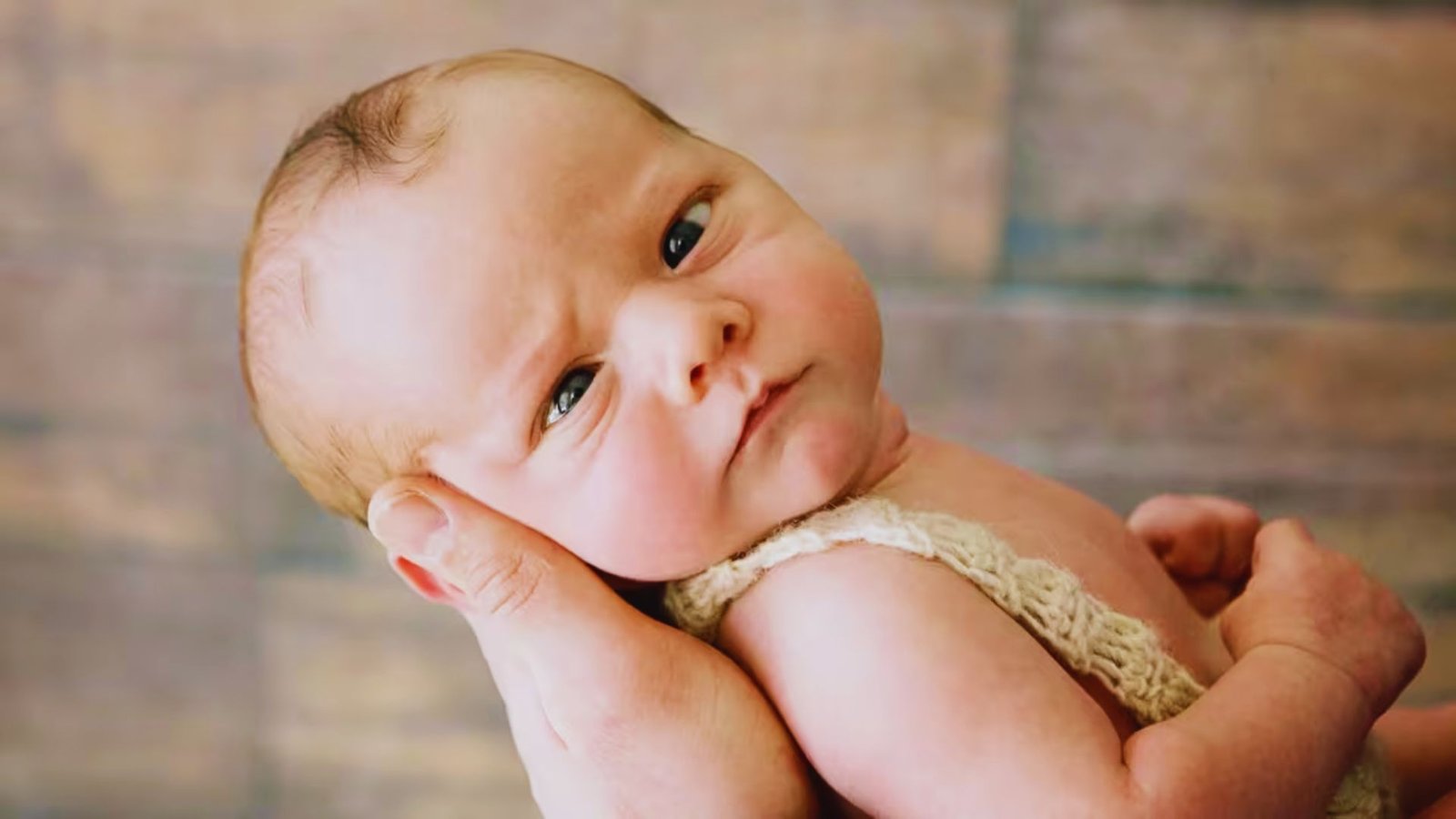 Eye Contact and Early Autism Indicators