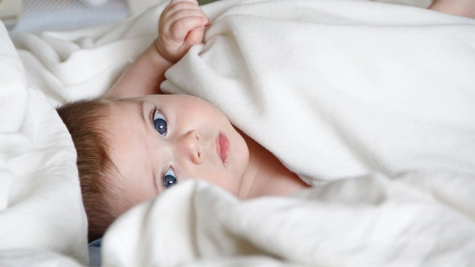 Common Reasons Babies Avoid Eye Contact