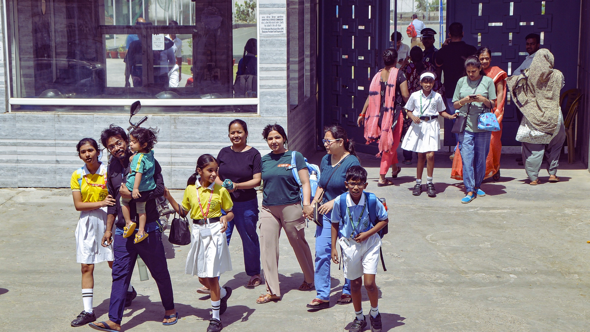 School-Day vs. Non-School-Day Exchanges