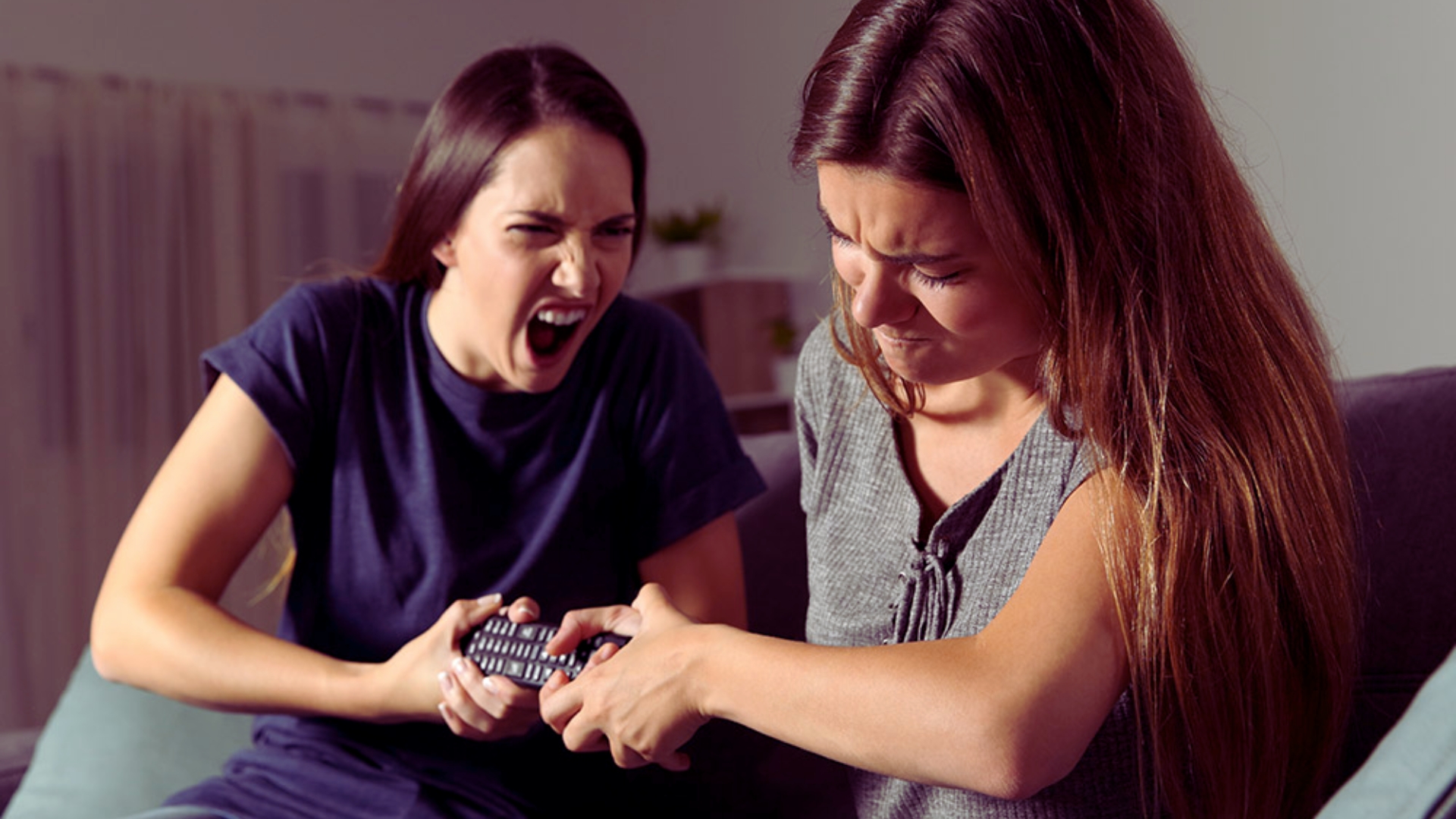 Signs of Sibling Jealousy in Teenagers
