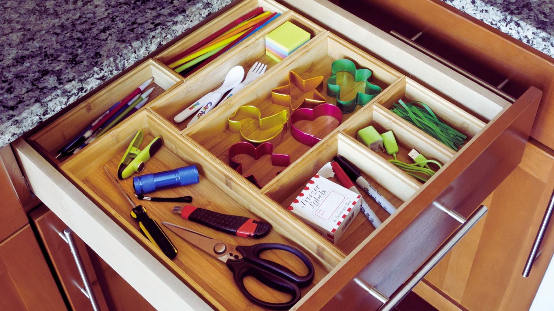 Using Drawer Dividers and Storage Bins